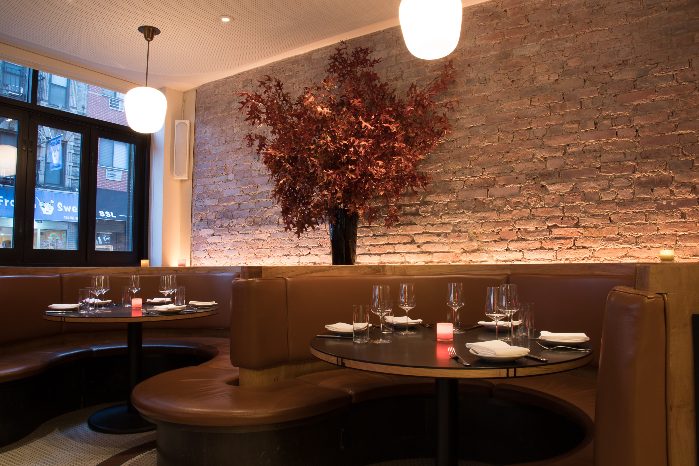 LED wall grazer lighting in New York City restaurant