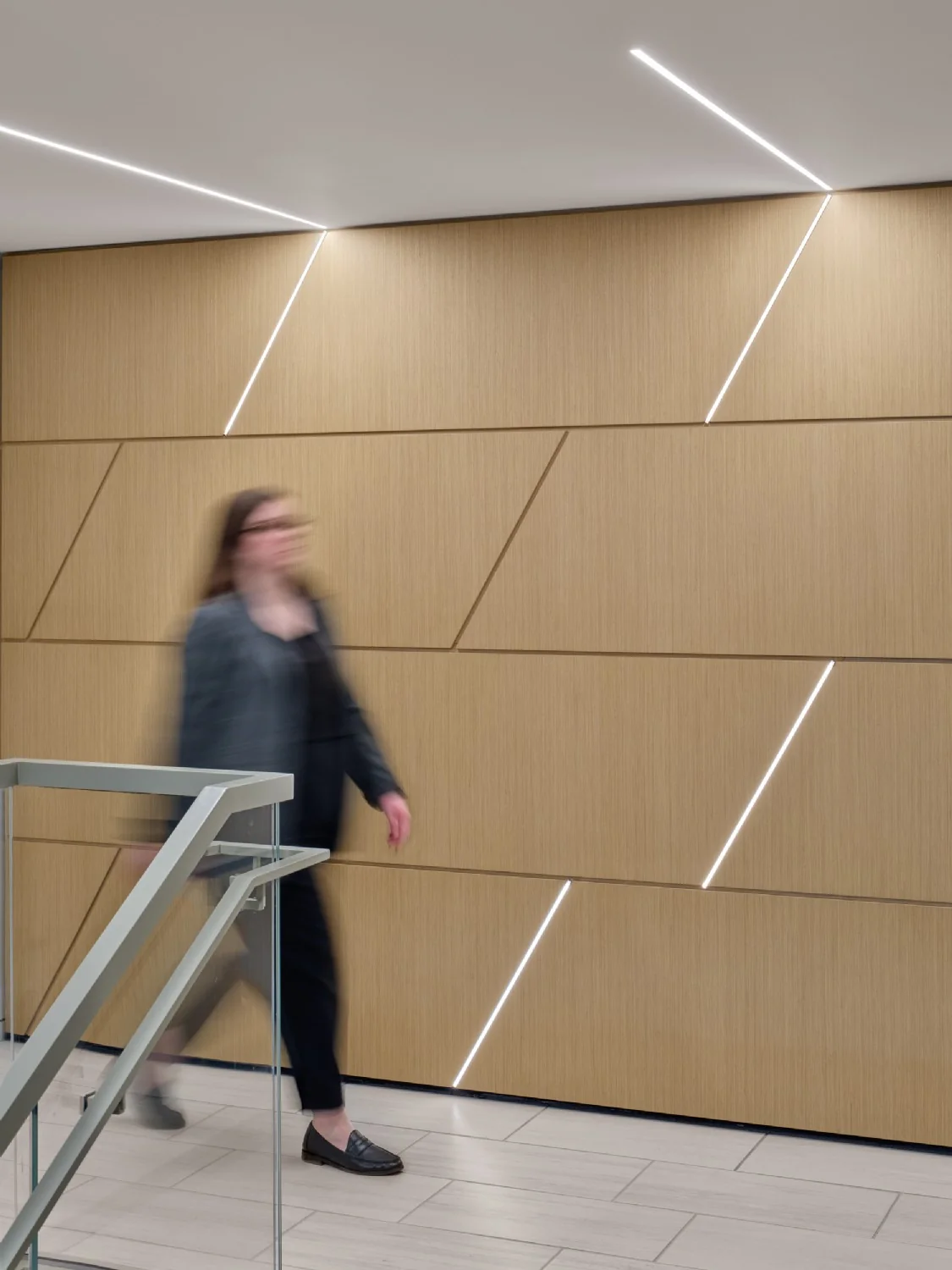 MICRO 5 ATOM-FLAT 01 lines set into wood ceiling and wall reveals in a corridor