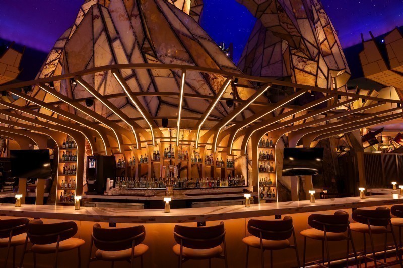 Elevating Sachems Lounge at Mohegan Sun with Immersive Lighting