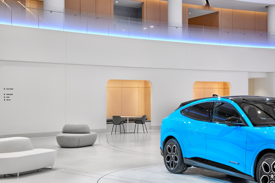 Illumination of Ford Experience Center&#39;s lobby and corridors