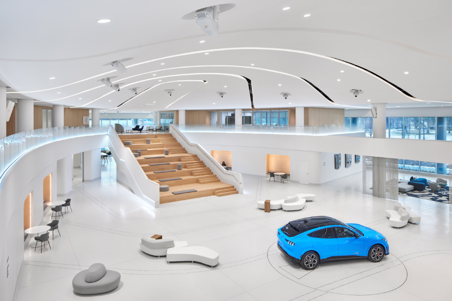 Seamless continuous runs of light with Q-CAP fixtures