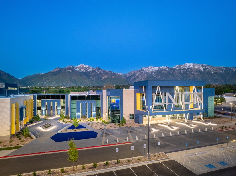 Exterior lighting for schools. QTL’s LED solution empowers Union Middle School with safe, elegant outdoor luminance