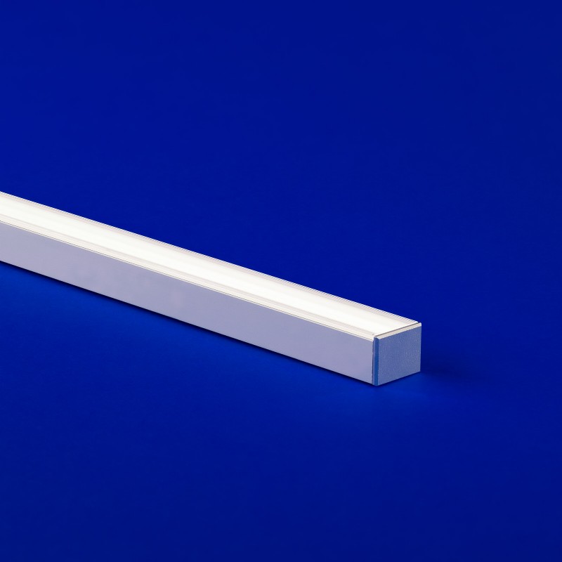 VERS-OPTICS (05) delivers optically enhanced beam control options where precise linear lighting is needed